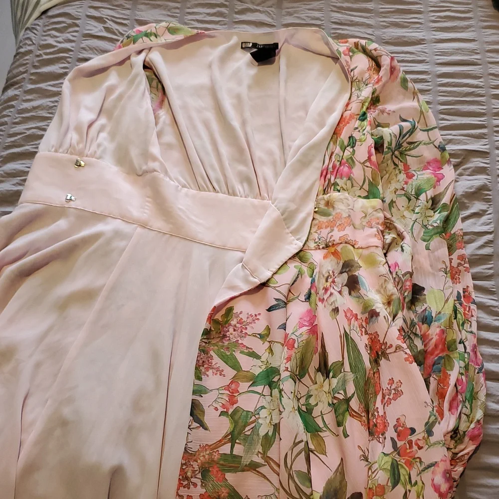 Jay Godrey Floral Pink/Green Wrap fully lined Dress handkerchief hem Size 0 EUC - Picture 9 of 9